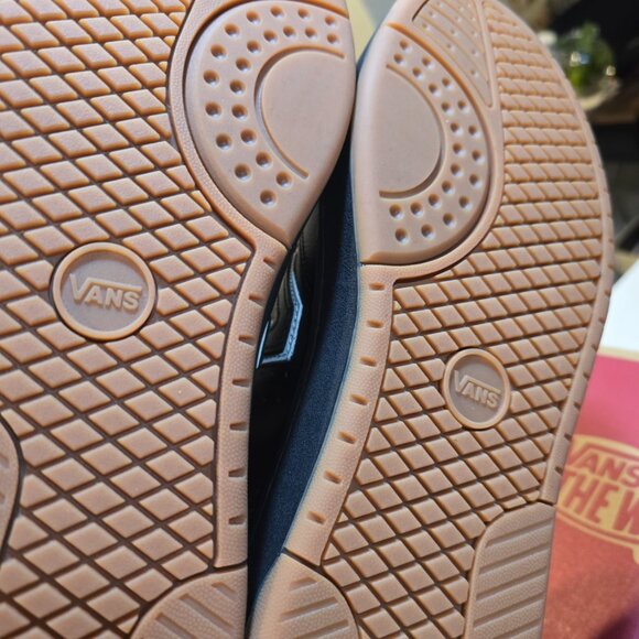 VANS LOWLAND 2.0 SNEAKERS SHOES Black / White VN000D6RB8C MEN SZ 10.5 SKATEBOARD - Picture 9 of 14